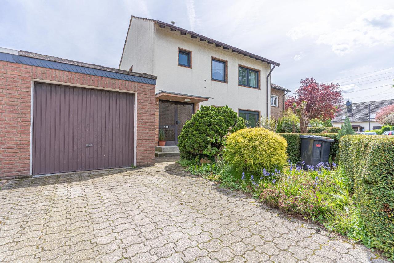 Comfy Apartment Mit Garten In Koeln Buitenkant foto